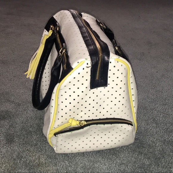 Steve Madden Handbags - 🤩Steve Madden Satchel🤩